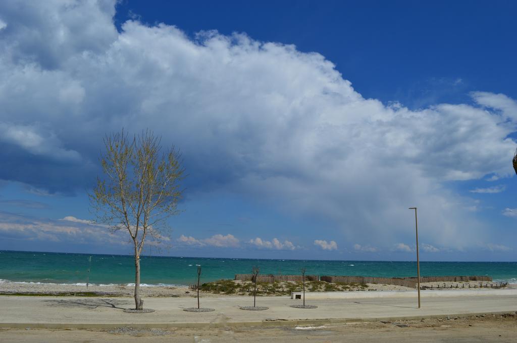 Holiday Affittacamere Corigliano Calabro Exterior foto