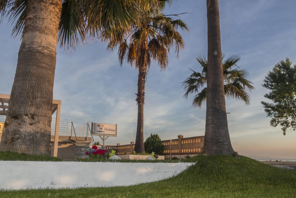 Holiday Affittacamere Corigliano Calabro Exterior foto