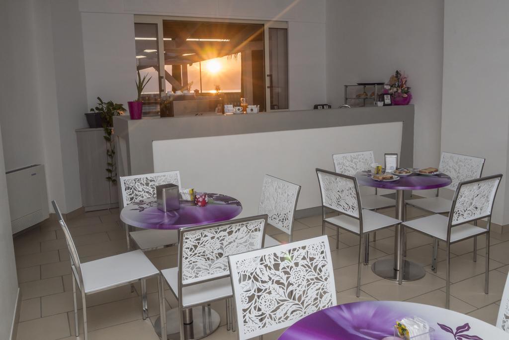 Holiday Affittacamere Corigliano Calabro Exterior foto