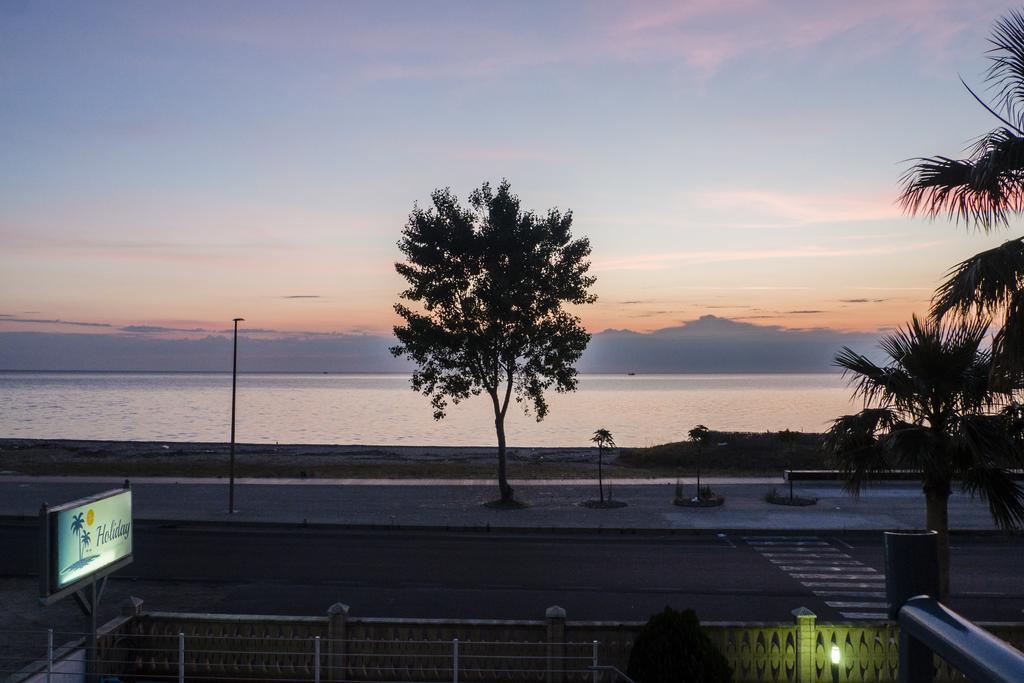 Holiday Affittacamere Corigliano Calabro Exterior foto